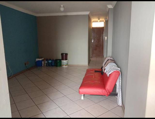 4 BEDROOM APARTMENT FOR SALE IN SUNNYSIDE